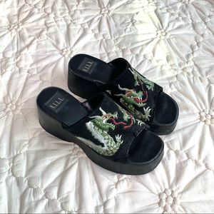 Super cute chunky sandals 👡 Womens size 7-7.5.